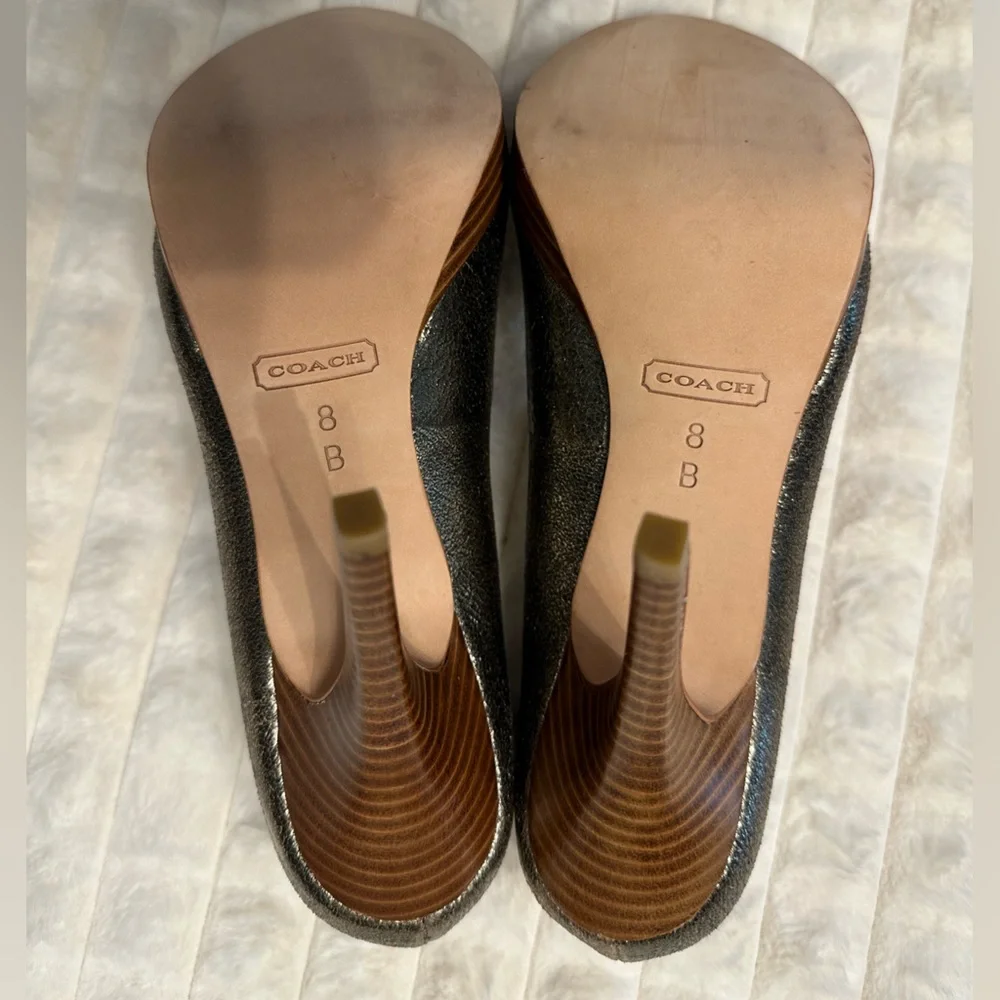Coach Heels Size 8 - Picture 3 of 10